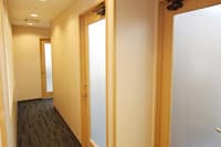 廊下_各個室施錠が出来るのでセキュリティー面も安心です