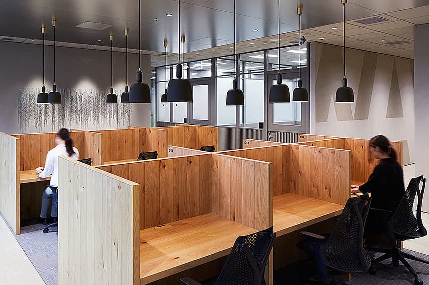 固定デスク_1名用の固定デスクを専有できるプランもございます