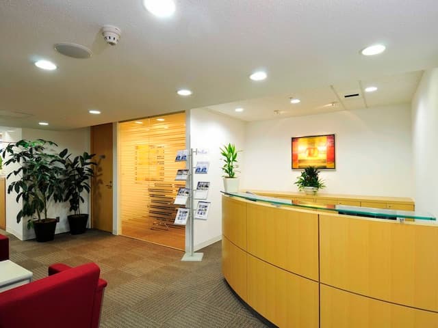 共用部_ビジネスラウンジ。入居者様同士コミュニティ形成を気軽に行えるスペースです。