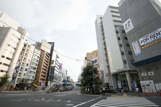 周辺環境_多くの飲食店やスポーツ施設が充実。