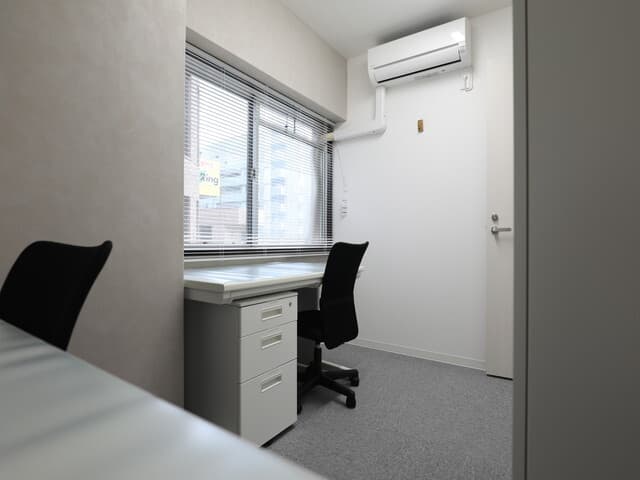 個室_水道代や電気代などのインフラ料金も賃料内に含まれています。