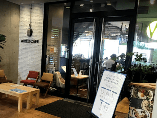 近隣の飲食店_WIRED-CAFE-梅田NUchayamachi店(徒歩5分)