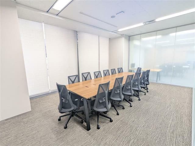 専有部_個室。自然光が入る窓ありのお部屋もあります。