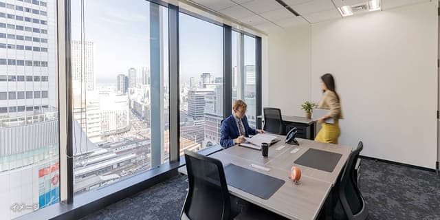 専有部_個室。1名から大人数まで様々なオフィスバリエーションが用意されています。※画像はイメージです。©Regus