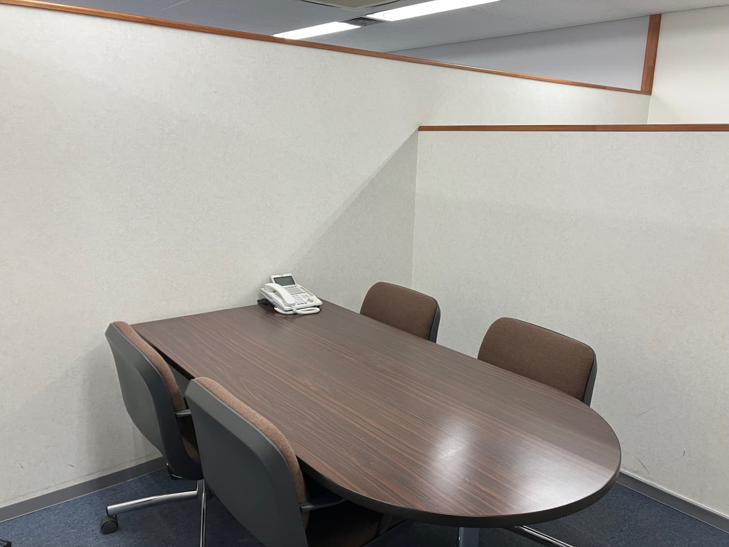 共有部_応接室(4名様用) 1時間500円でご利用いただけます。