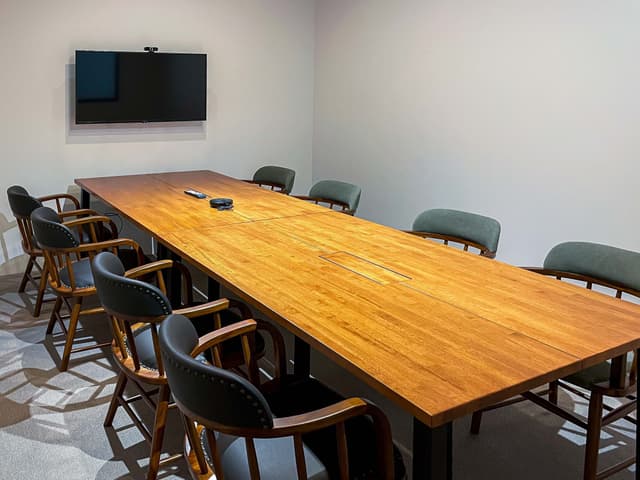 8F_meeting room_8名まで利用可能