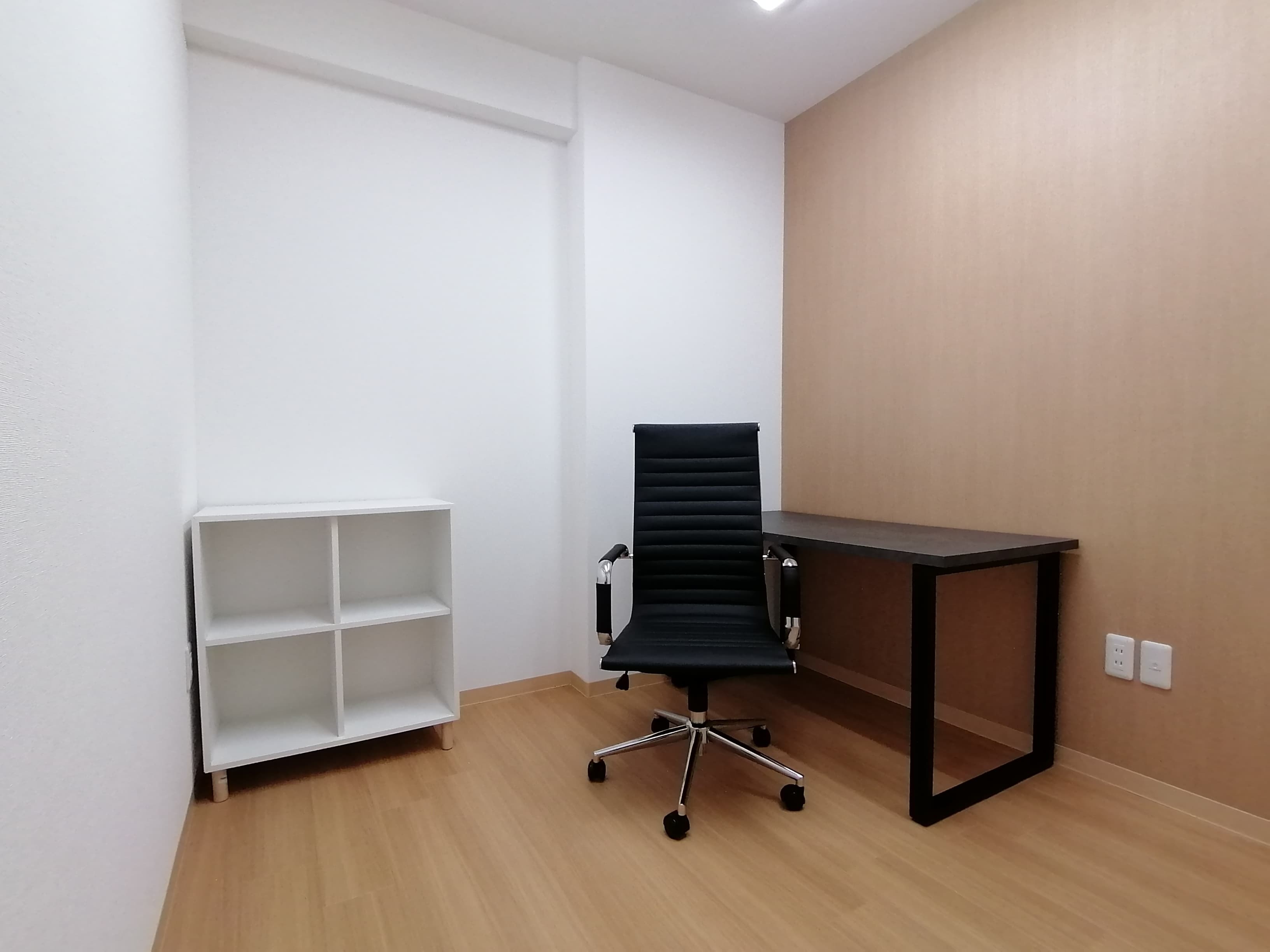 専有部_個室。オフィスの住所で郵便物を受け取ったり会社登記をしたりすることができます。