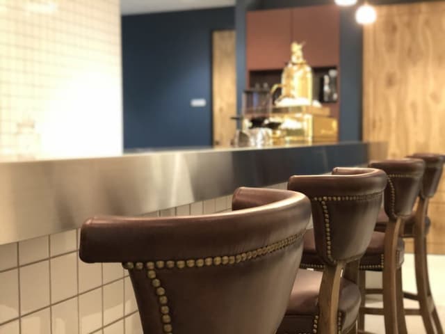 カフェスペース_リフレッシュに最適な開放的なカフェスペースです