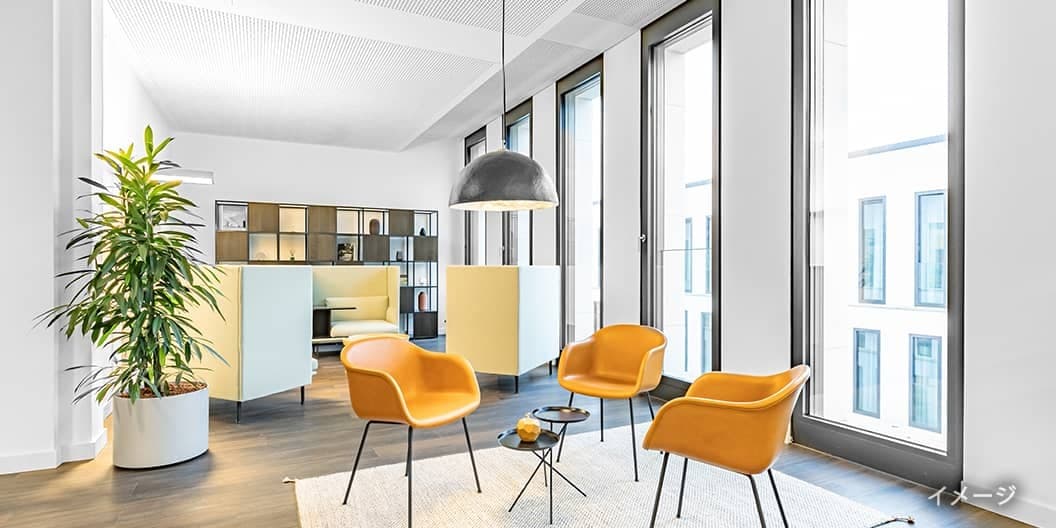 共用部_ラウンジ。ラウンジは24時間ご利用いただけます。※画像はイメージです。©Regus
