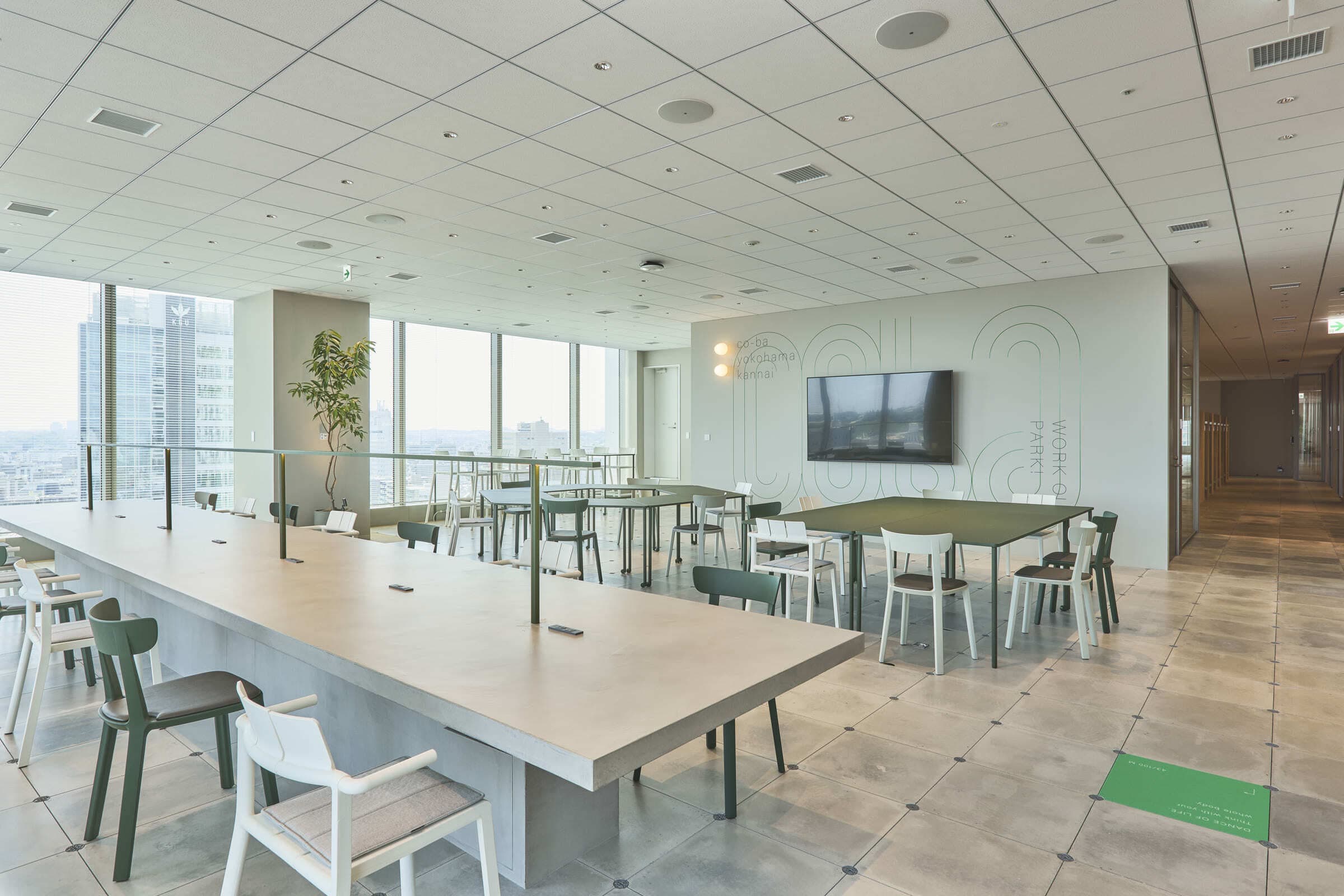 開放感のあるフリーアドレスエリア。
