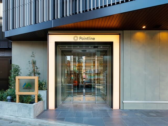 外観_ビルの3階から6階に当施設がございます。