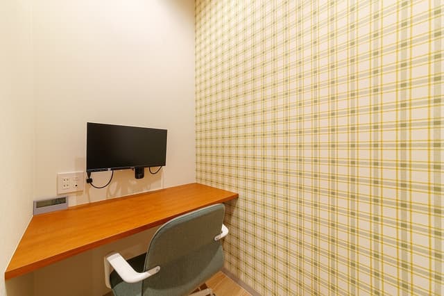 電話とWEB会議専用のテレフォンブース