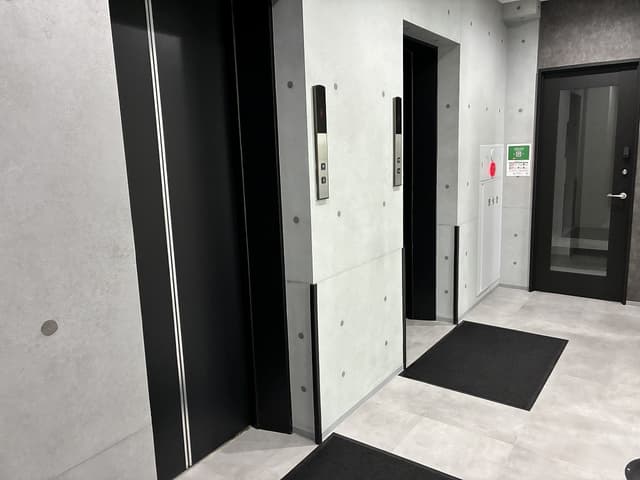 エレベーター_2基。
