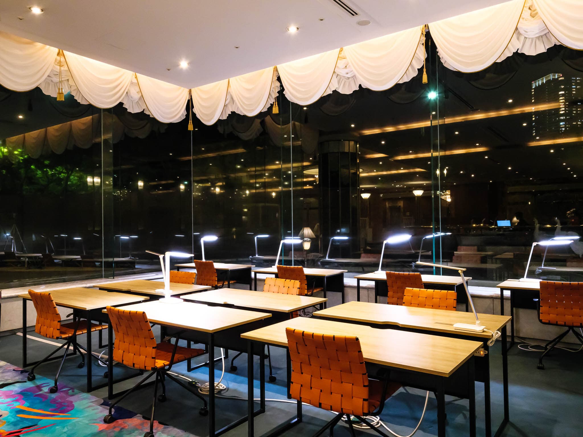 共用部_集中エリア。電話・WEB会議、談話等が禁止された集中できるスペースになります。