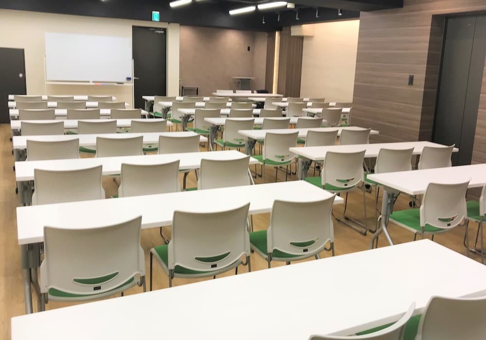 個室_全室フリーWi-Fi完備、催事案内などのその他必要なサービスが充実しています。