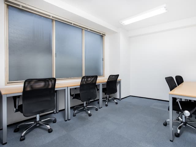 個室_様々な人数に対応したお部屋がございます。規模や働き方に合わせてお選びください。