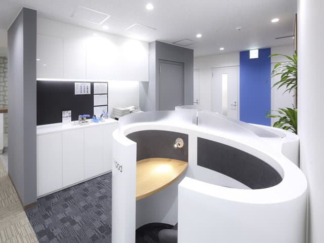 共用部_ビジネスラウンジ。リフレッシュにも作業にも最適な共用空間です。