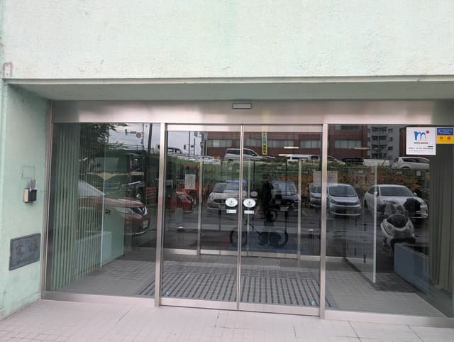 外観_ビル入口。