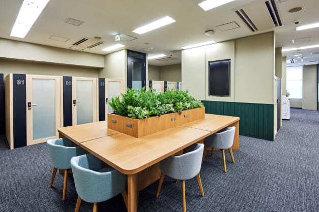 共用部_コワーキングスペース。休憩や打ち合わせに利用できます。