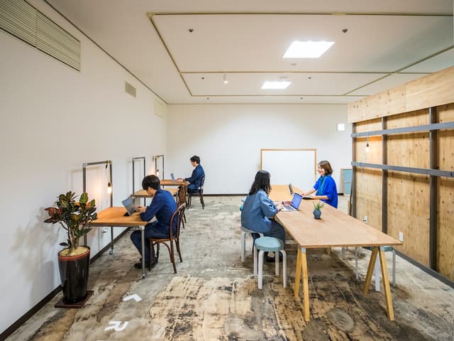 共用部_入居者同士のコミュニケーションが活発なワークスペースです。