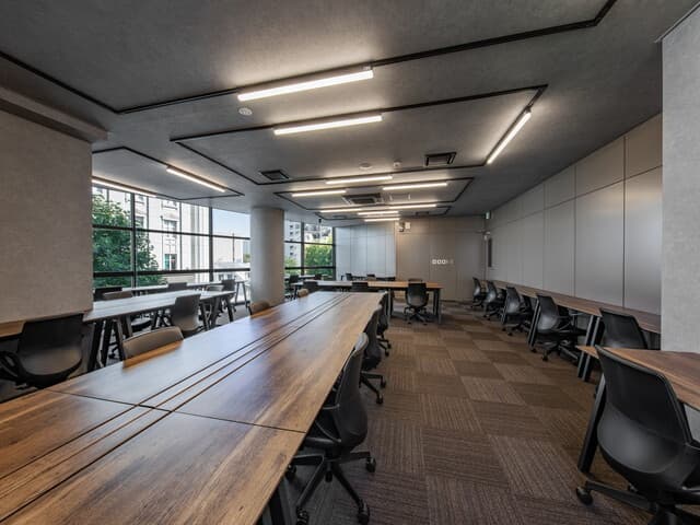 個室_住所・登記利用や社名表示などオフィスとしての機能も充実しています。