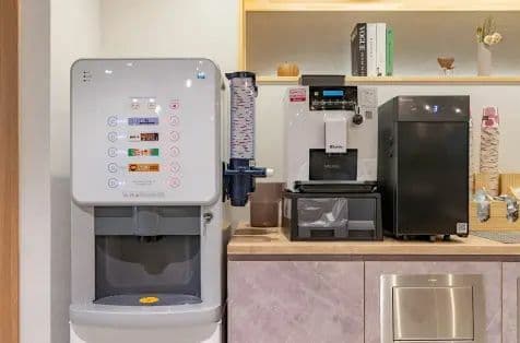 その他_フリードリンク。※画像はイメージです。©bizcomfort