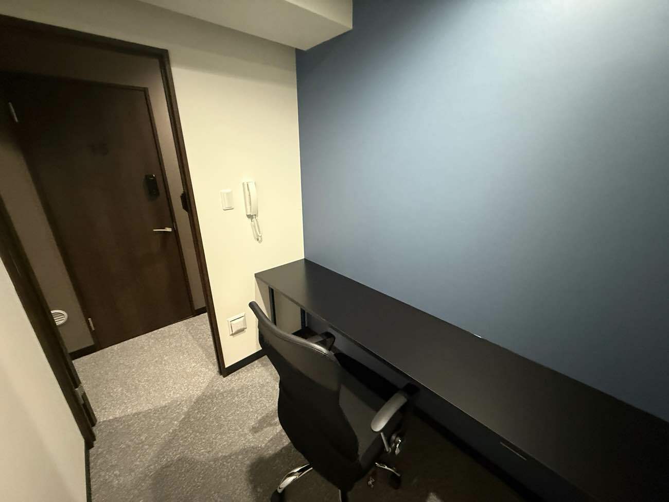 専有部_個室。インターネット環境を完備しています。