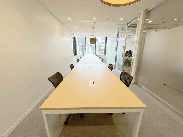 専有部_個室。自然光が入る窓ありのお部屋もあります。