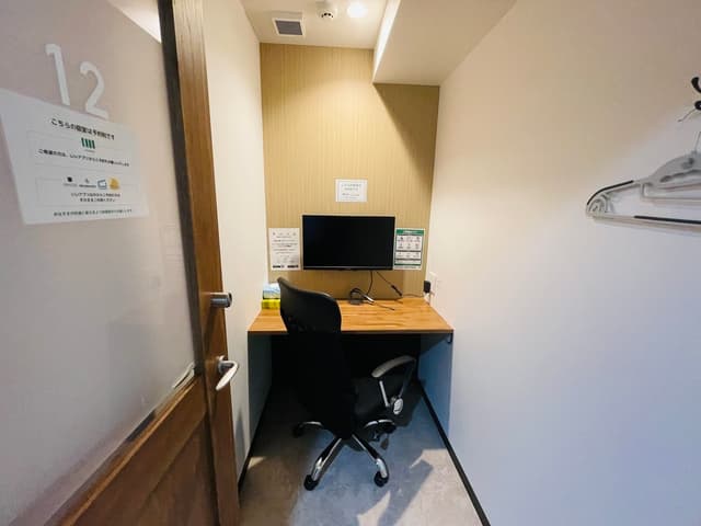 専有部_個室(1名用)家具付きです。