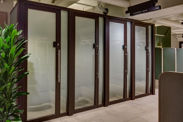 予約制フォンブース 4室