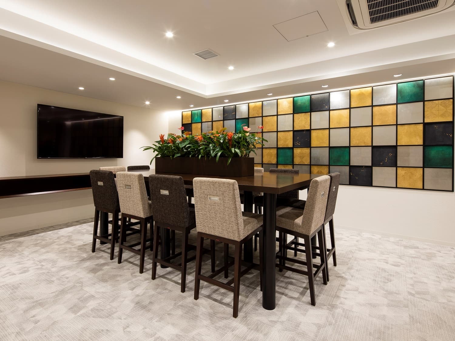 共用部_ラウンジ。ラウンジは24時間ご利用可能です。