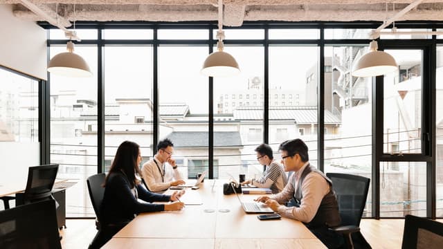 専有部_個室。家具付きのオフィスです。©WeWork※画像はイメージです。