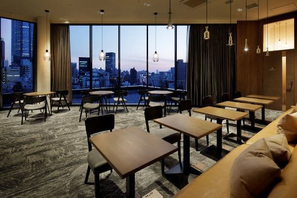 ラウンジ_シックで落ち着いた雰囲気です。