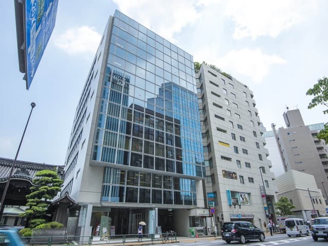 外観_オフィスの外観です。明治通りに面しているハイグレードなオフィスビルです。