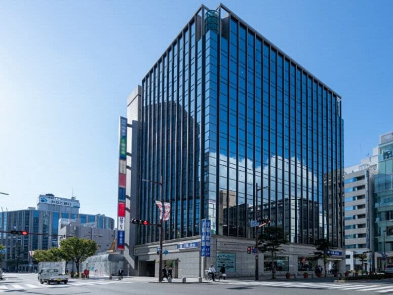 外観_神戸市三宮の一等地に位置します。