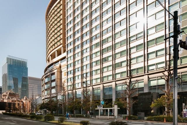 外観_オフィスは丸の内北口ビルディングの9Fにあります。©WeWork