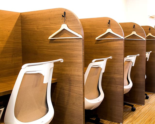 デスク_集中して作業が出来そうです