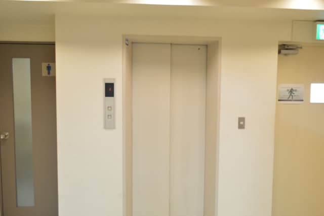 共有スペース_3階エレベーターホール前です。