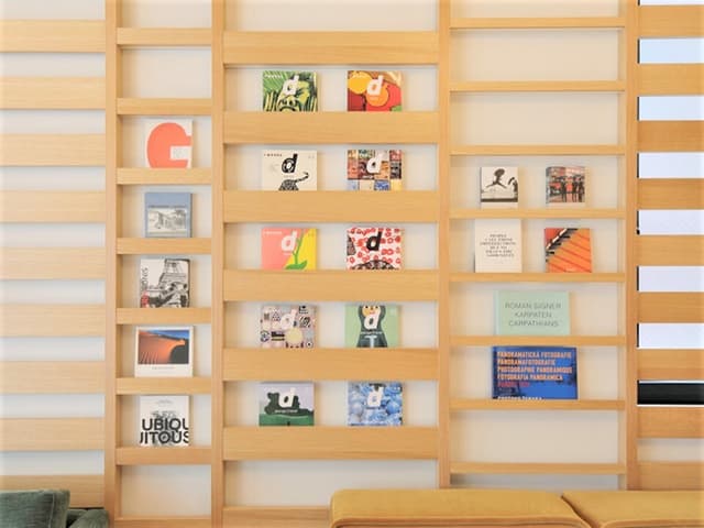 ラウンジ