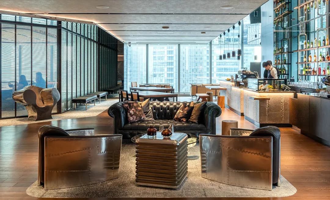 共用部_ラウンジ。モダンなデザイン空間です。©The Executive Centre