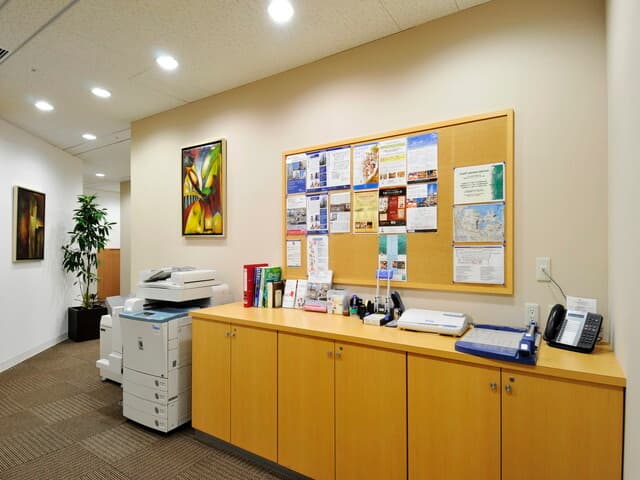 設備_複合機を含めた多様な設備を取り揃えています。