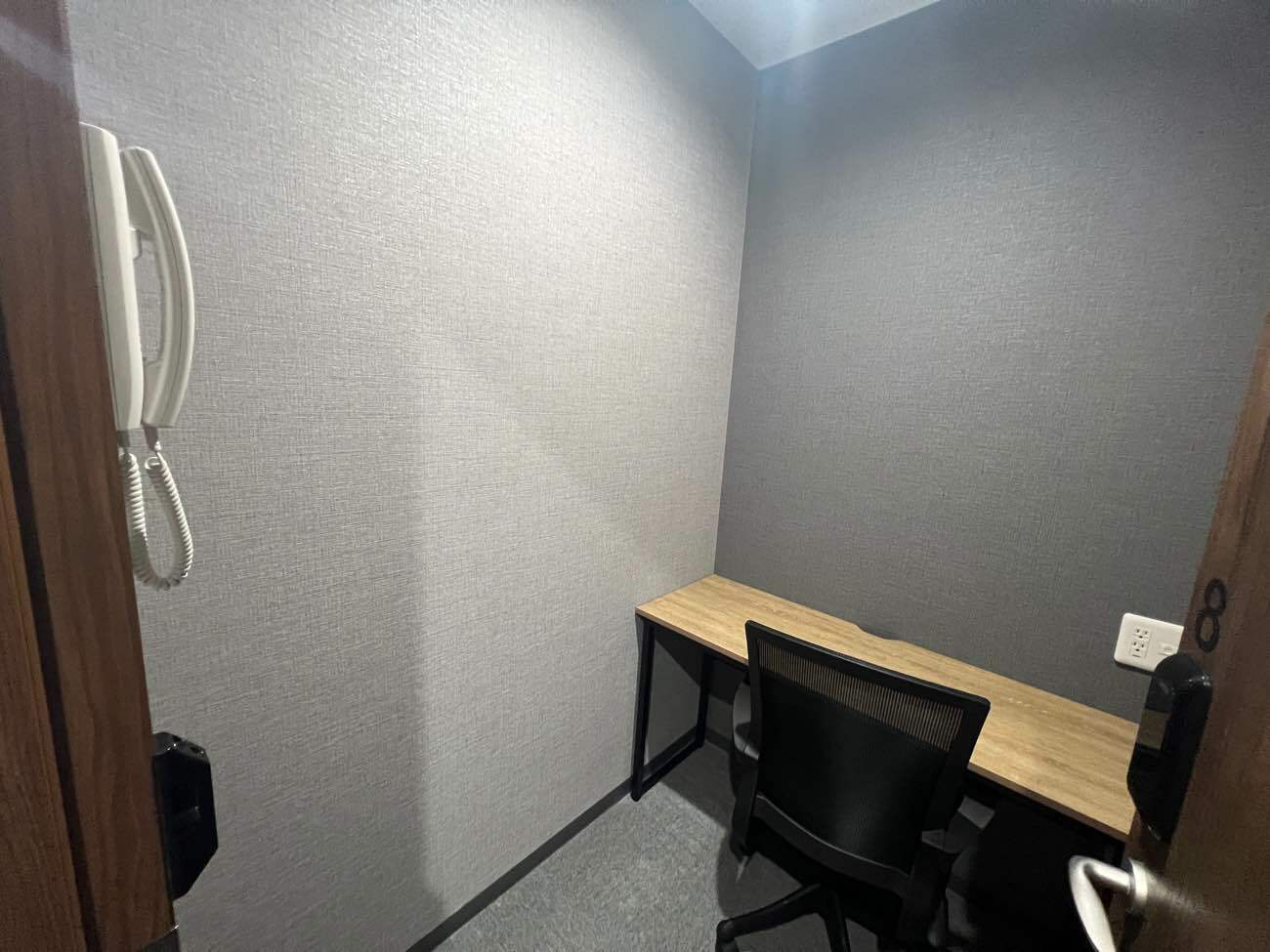 専有部_個室。追加料金なしで登記可能です。