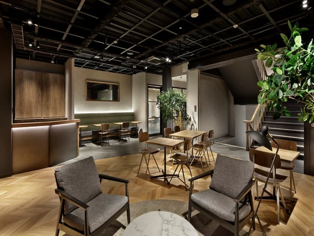 共用部_ラウンジ。カフェスペースで淹れたコーヒーを飲みながら作業することも可能です。