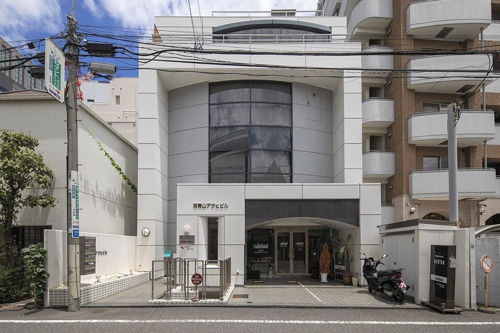 ビル外観_B1Fに天翔オフィス南青山ANNEXがあります。