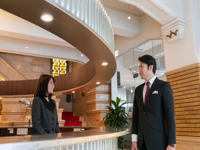 外観_受付。スタッフの丁寧な来客対応は御社のお客様にも好印象を与えるでしょう。