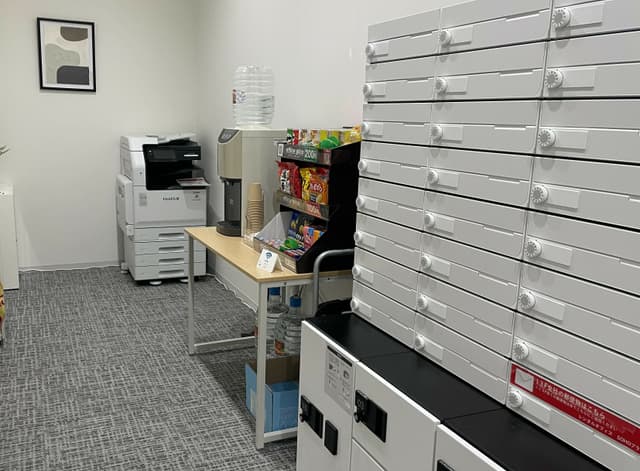 その他_ウォーターサーバーやオフィスグリコも設置。