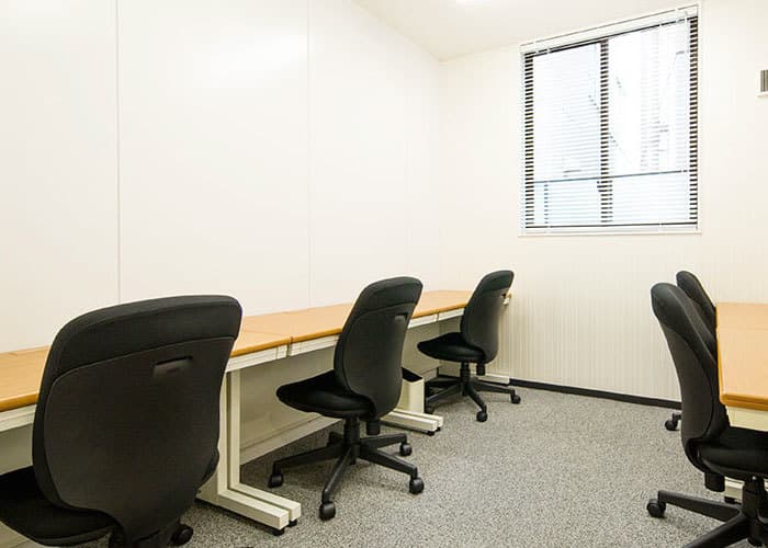 個室_リーズナブルな価格で24時間利用可能なオフィスを持つ事が出来ます