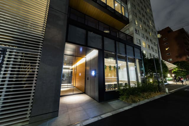 外観_迫力のあるエントランスで企業のブランド力を高めます