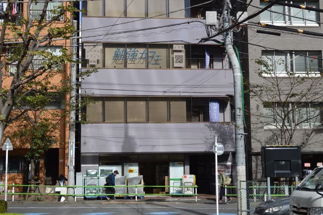 外観_オフィスは神谷町駅から徒歩3分の好立地に位置しています。