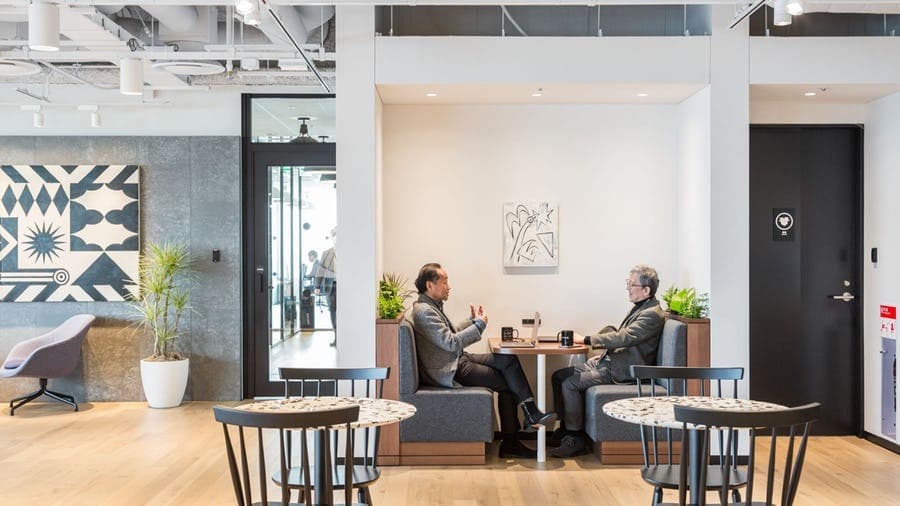 共有スペース_ちょっとしたミーティングにもピッタリです©WeWwork